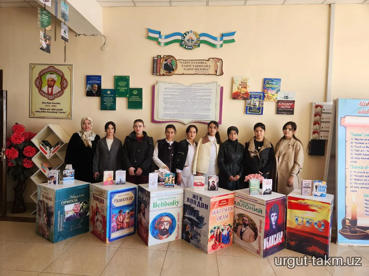 "Qiziqarli kutubxonada" nomli  kutubxona bo‘ylab ekskursiya