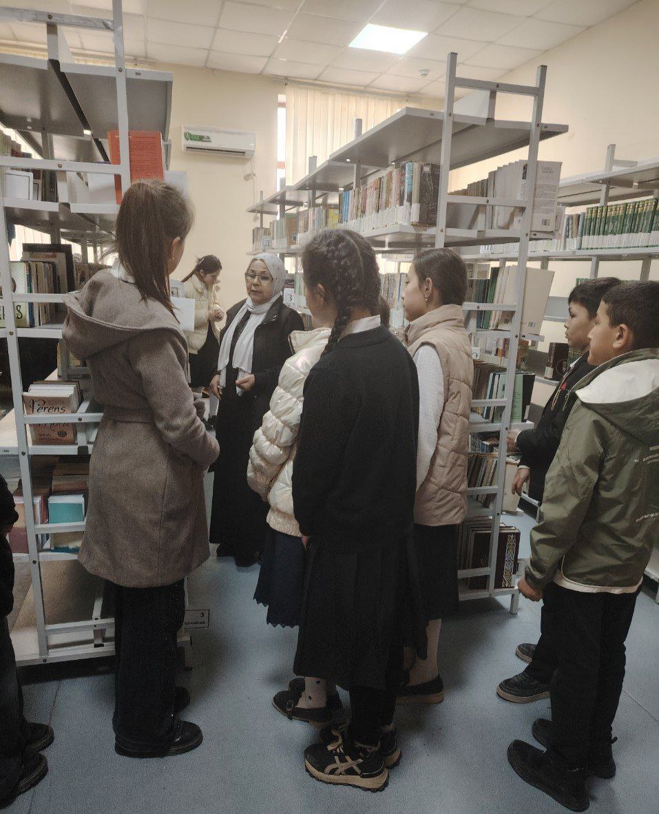 118-umumiy o‘rta ta‘lim maktabi o‘quvchilari sayohatga keldilar