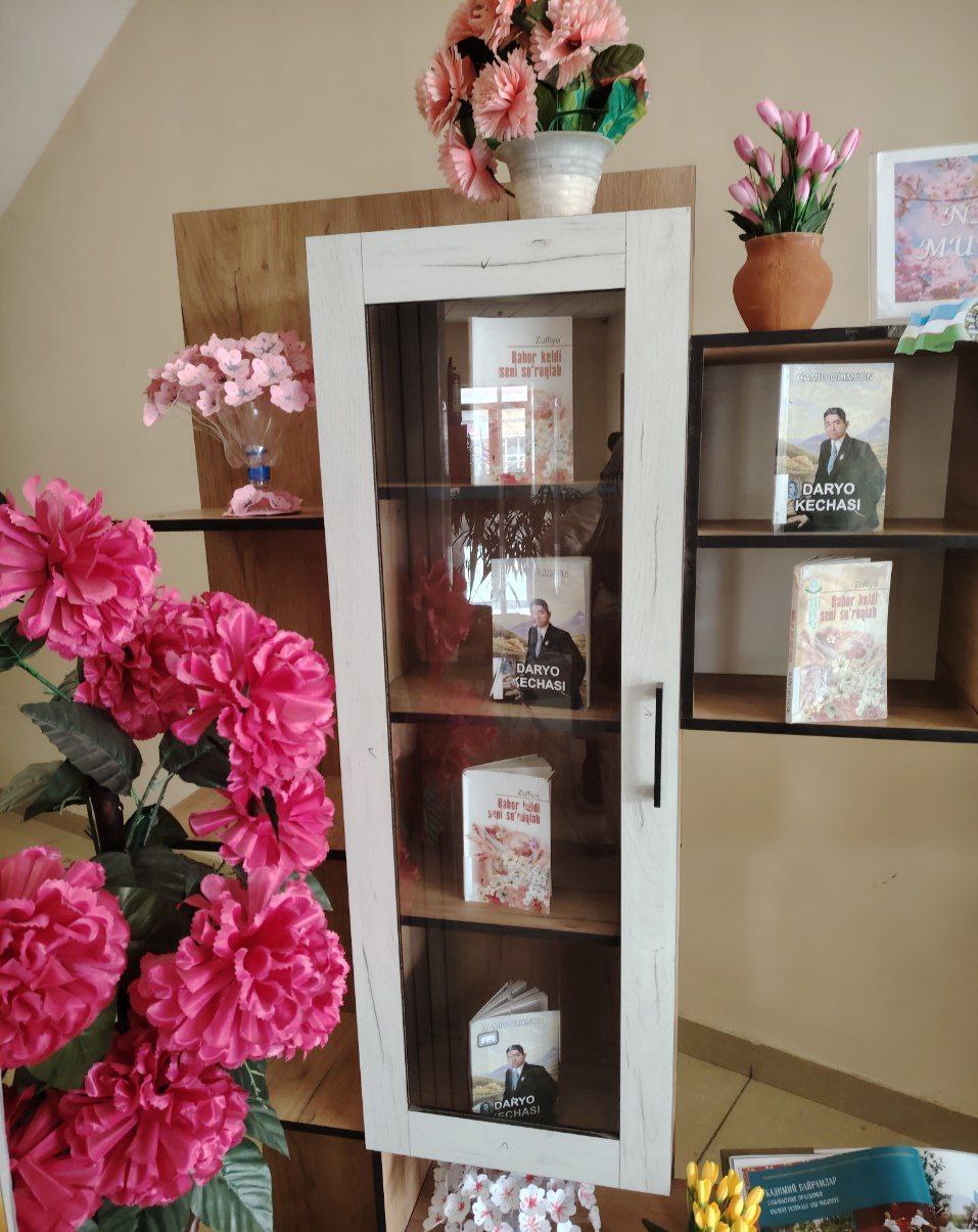 Navro'z bayrami munosabati bilan kitob ko'rgazmasi tashkil qilindi
