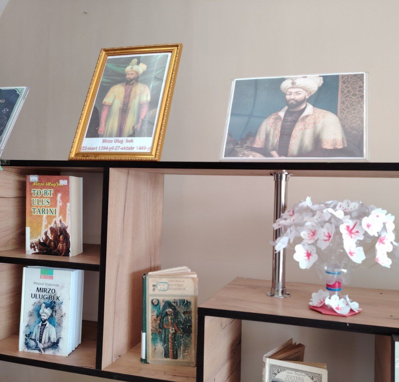 Mirzo Ulug‘bekning tavallud kuniga bag‘ishlab kitob ko‘rgazmasi tashkil qilindi