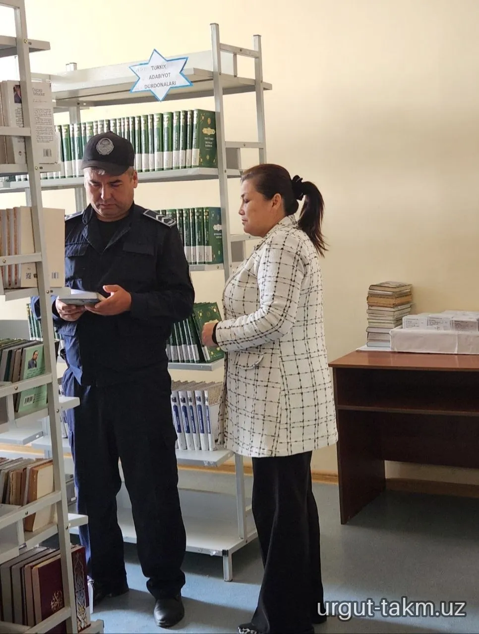 Ichki ishlar bo‘limi tasarrufidagi Qo‘riqlash bo‘limi xodimlari uchun kutubxona bo‘ylab sayohat uyushtirildi.