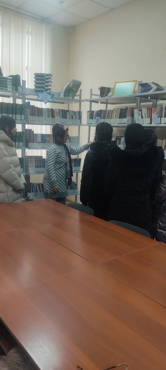 "Qiziqarli kutubxonada" ekskursiya