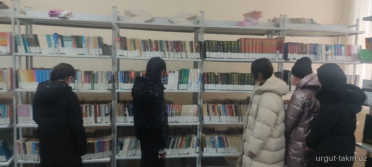 "Qiziqarli kutubxonada" ekskursiya