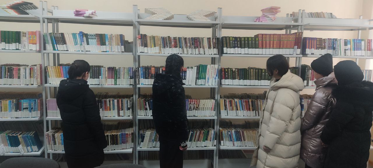 "Qiziqarli kutubxonada" ekskursiya