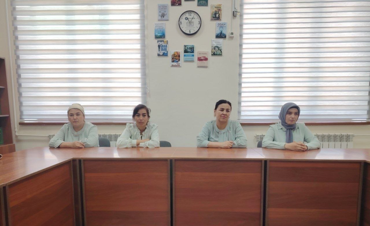 Urgut tuman axborot-kutubxona markazi xodimlari uchun “Siyosiy-ma’rifat” soati bo‘lib o‘tmoqda - 24.07.2026
